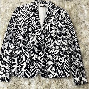 Women's Black and White Patterned Jacket